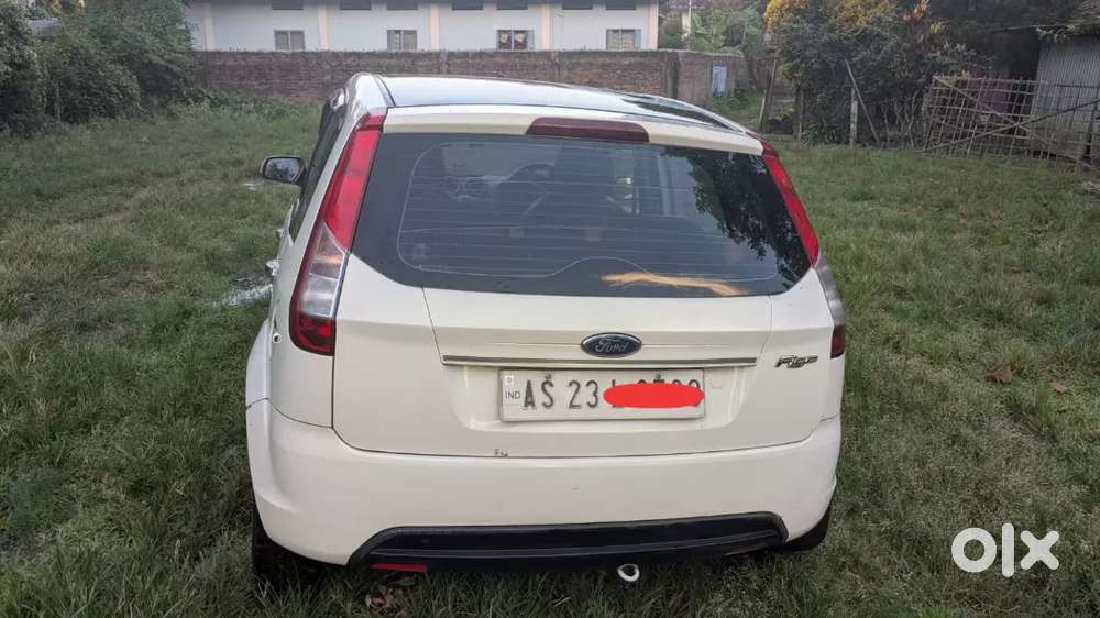 Ford Figo 2013 Petrol 75000 Km Driven