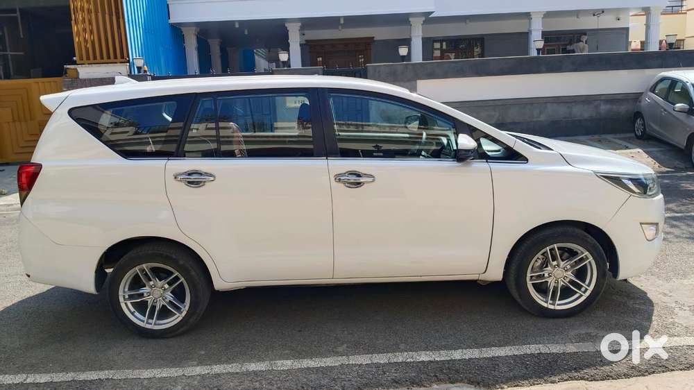 Toyota Innova Crysta 2.4 V, 2017, Diesel