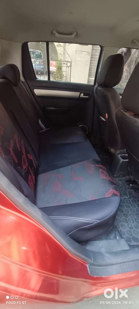 Maruti Suzuki Swift Vxi + Manual, 2011, Petrol