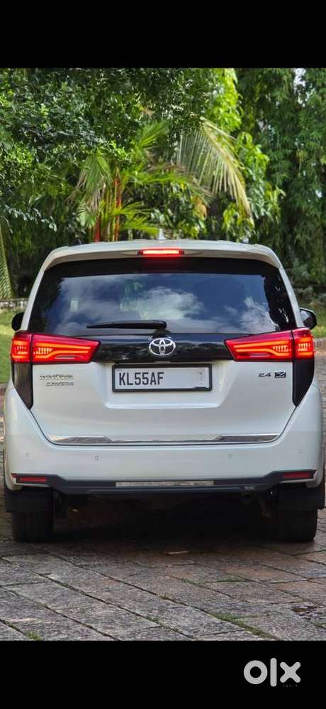 Toyota Innova Crysta [2020-ongoing] 2.4 Zx 7 Str, 2022, Diesel
