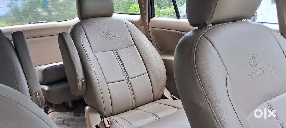 Toyota Innova Petrol Full Option V 2005 Neet N Clean
