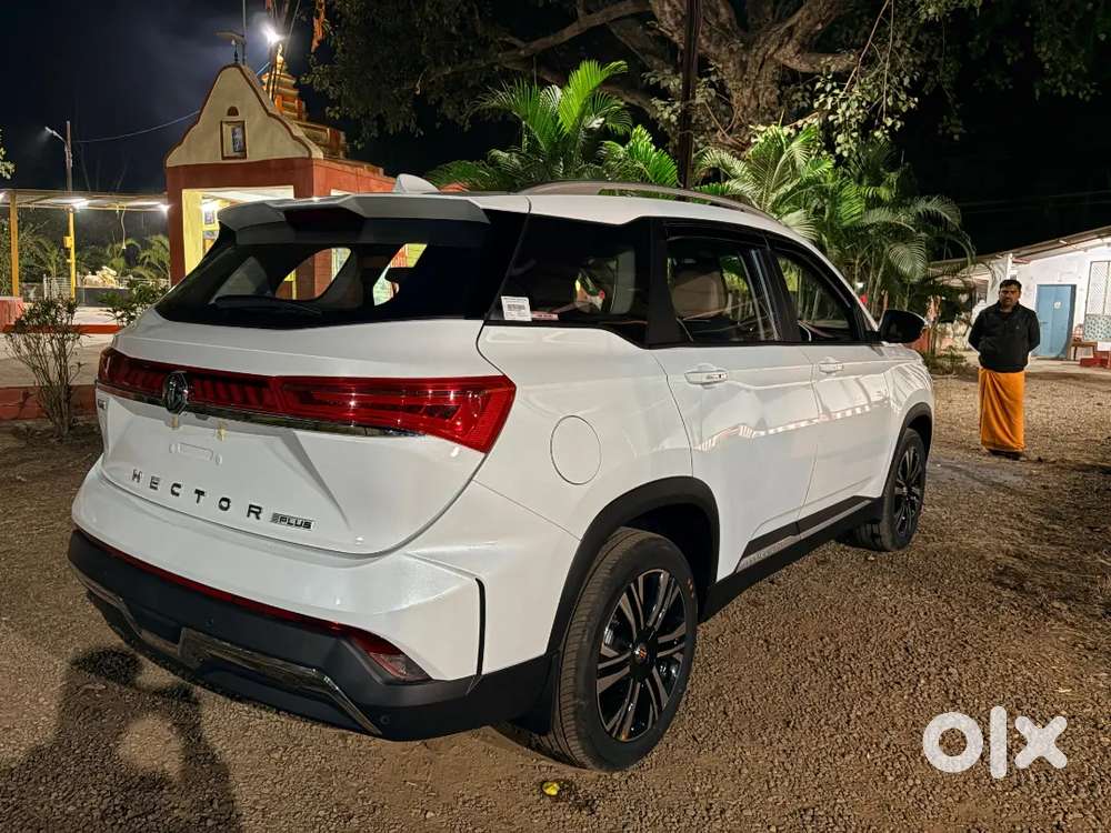 Mg Hector Plus Smart Petrol 2026