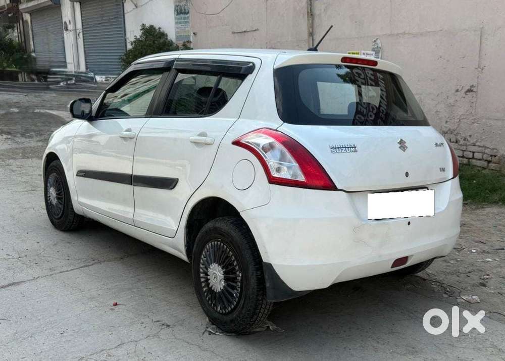 Maruti Suzuki Swift Vxi, 2014