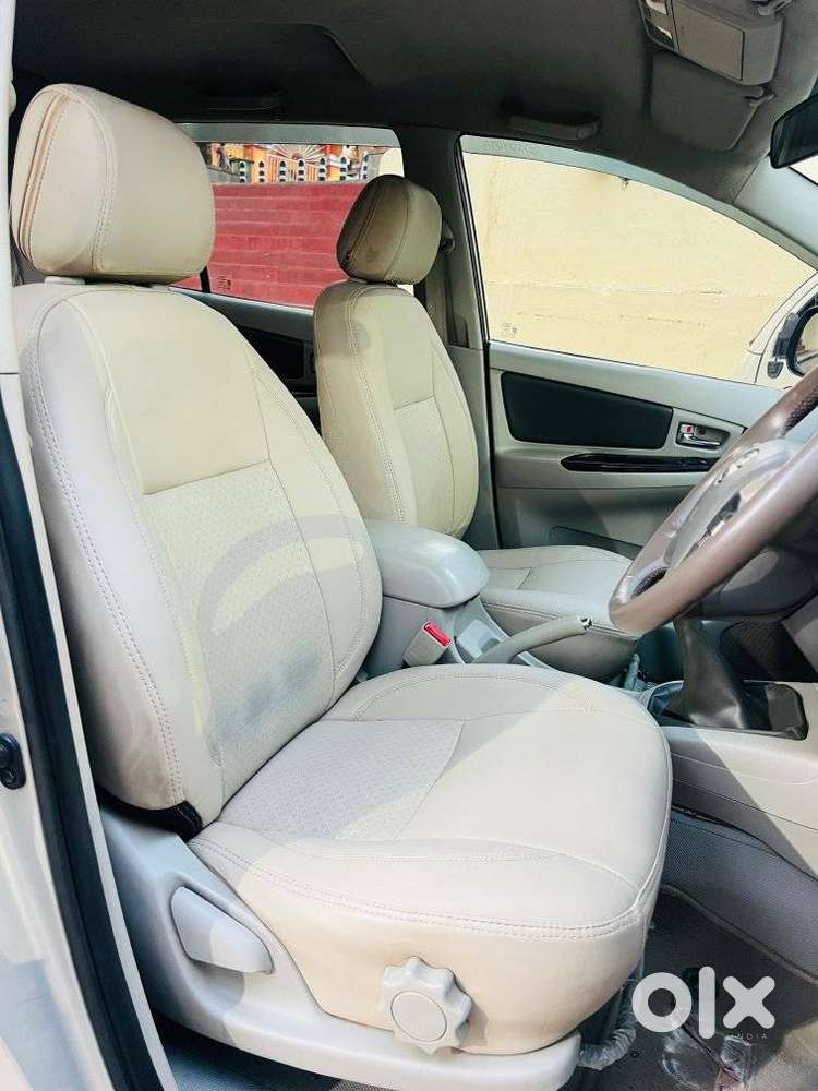 Toyota Innova 2.5 Z Diesel 7 Seater, 2014, Diesel