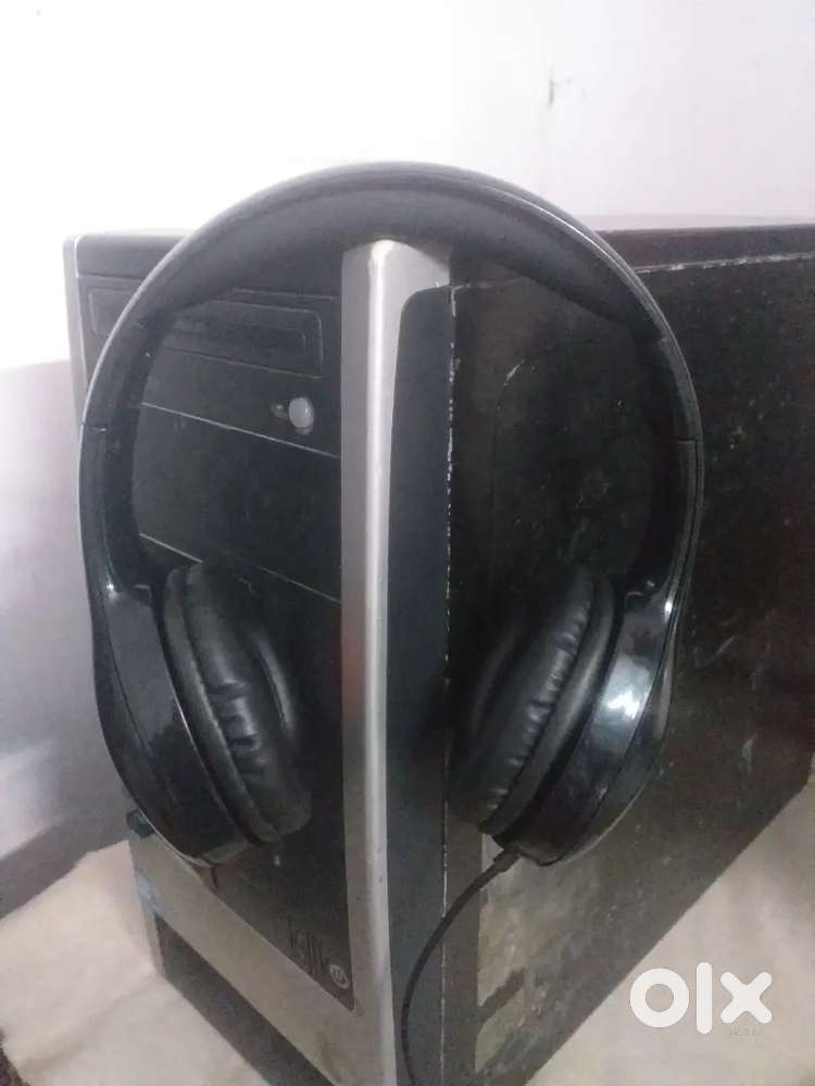 Pebble wired over-ear headphones – working