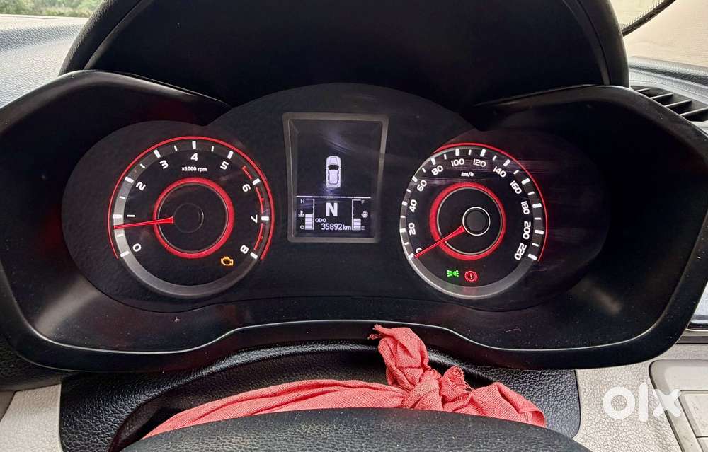 Mahindra Xuv300 W8, 2022, Petrol