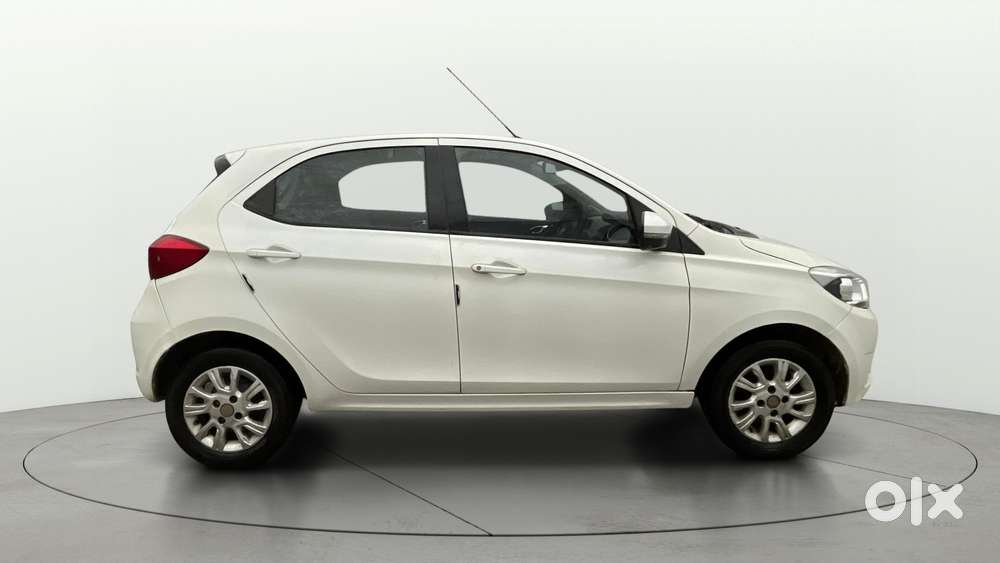 Tata Tiago 1.2 Revotron Xz, 2017, Petrol