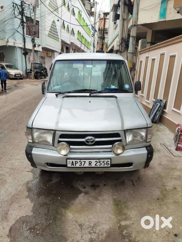 Toyota Qualis 2002 Diesel Well Maintained