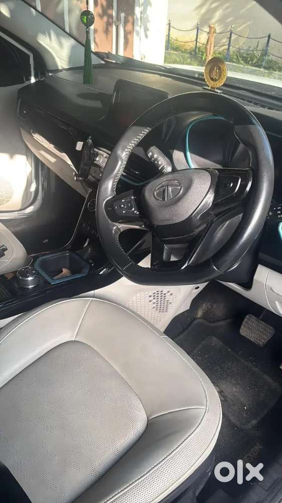 Tata Nexon Ev Max 2022 Variant Xz Plus