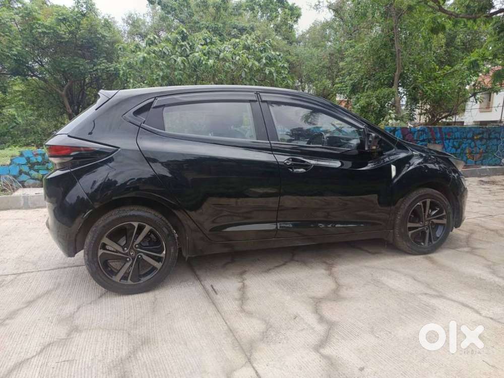 Tata Altroz Xza Plus (s) Dark Edition, 2022, Petrol