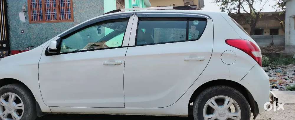Gari Mai Koi Problem Nahi Hai