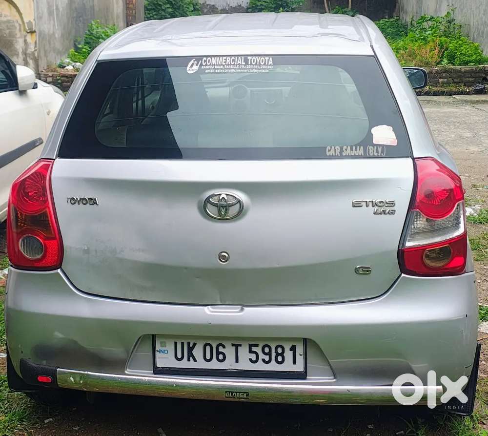 Toyota Etios Liva G 2011