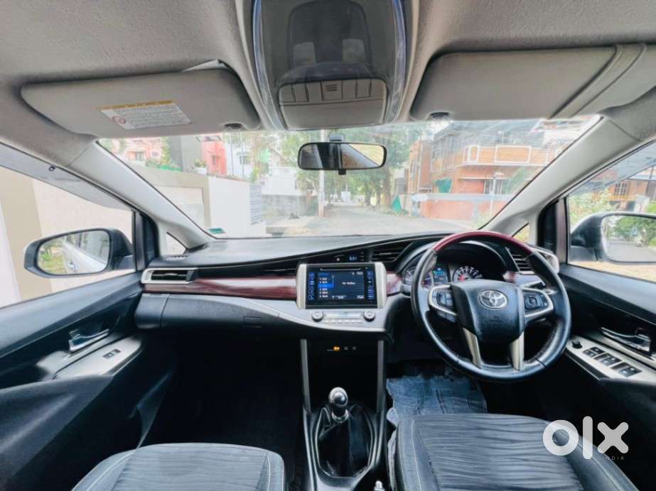Toyota Innova Crysta 2.4 V 7 Str, 2016, Diesel