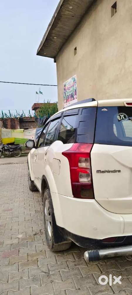 Mahindra Xuv500 2015