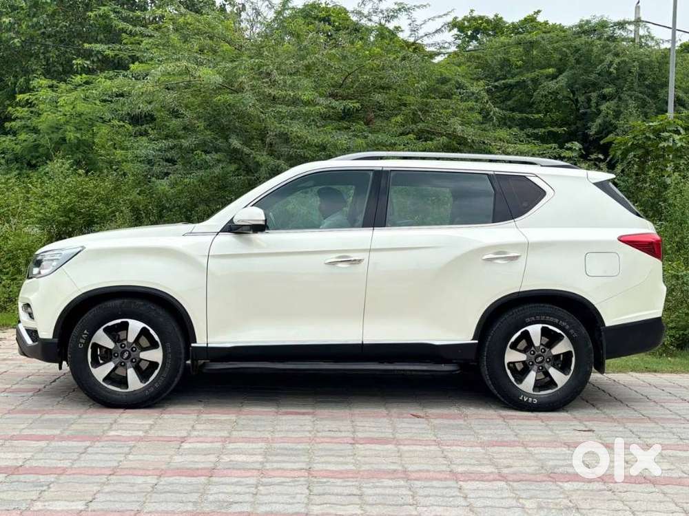 Mahindra Alturas G4 4wd At, 2020, Diesel