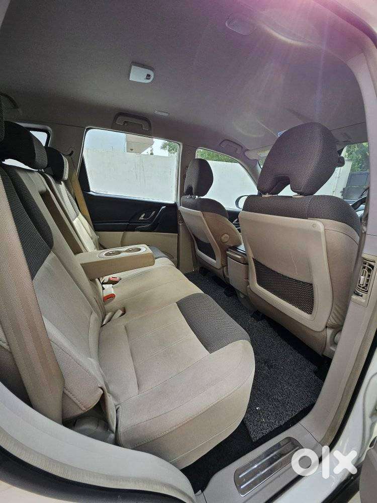 Mahindra Xuv500 At W6 2wd, 2016, Diesel