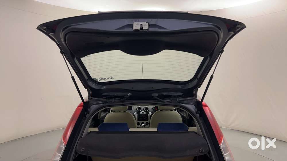 Ford Figo 2010-2012 Petrol Zxi, 2013, Petrol