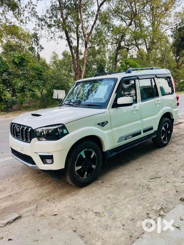 Mahindra Scorpio Classic 2023 Diesel 47000 Km Driven