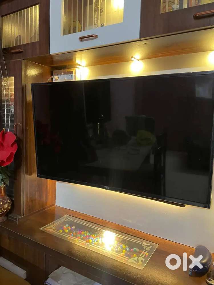 LG TV ,109 cm(43 inches)
