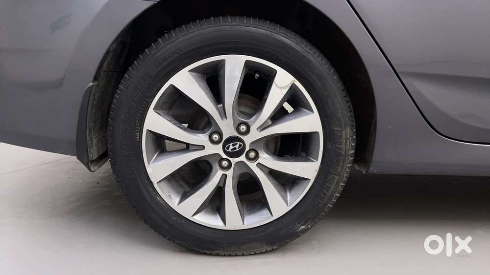 Hyundai Verna [2015-2018] Fluidic 4s 1.6 Vtvt Sx, 2015, Petrol