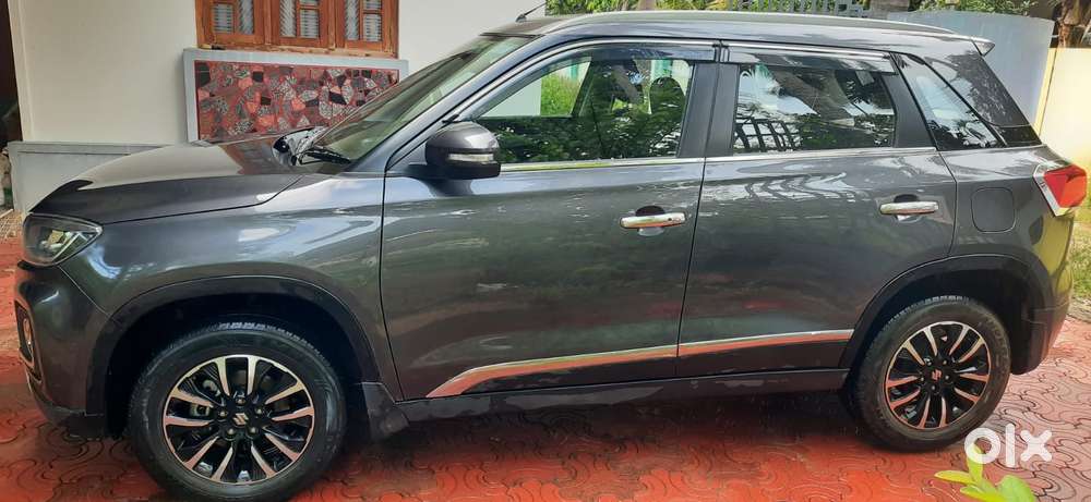 Maruti Suzuki Brezza 1.5 Zxi At Smart Hybrid, 2022, Petrol