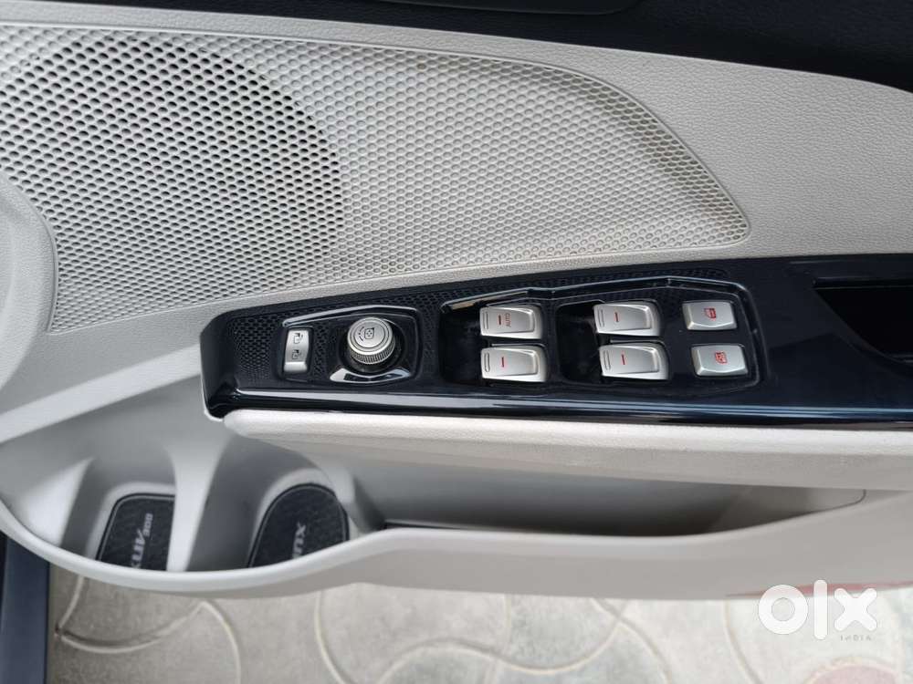 Mahindra Xuv300 W8 Diesel, 2022, Diesel
