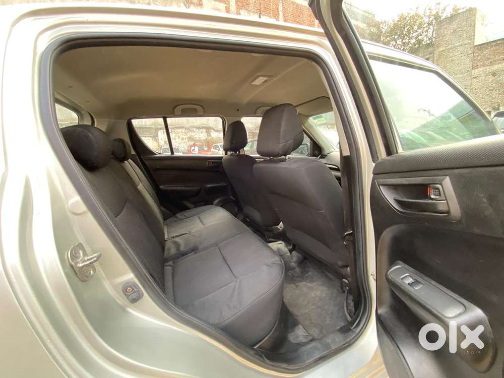 Maruti Suzuki Swift Lxi Optional-o, 2017, Petrol