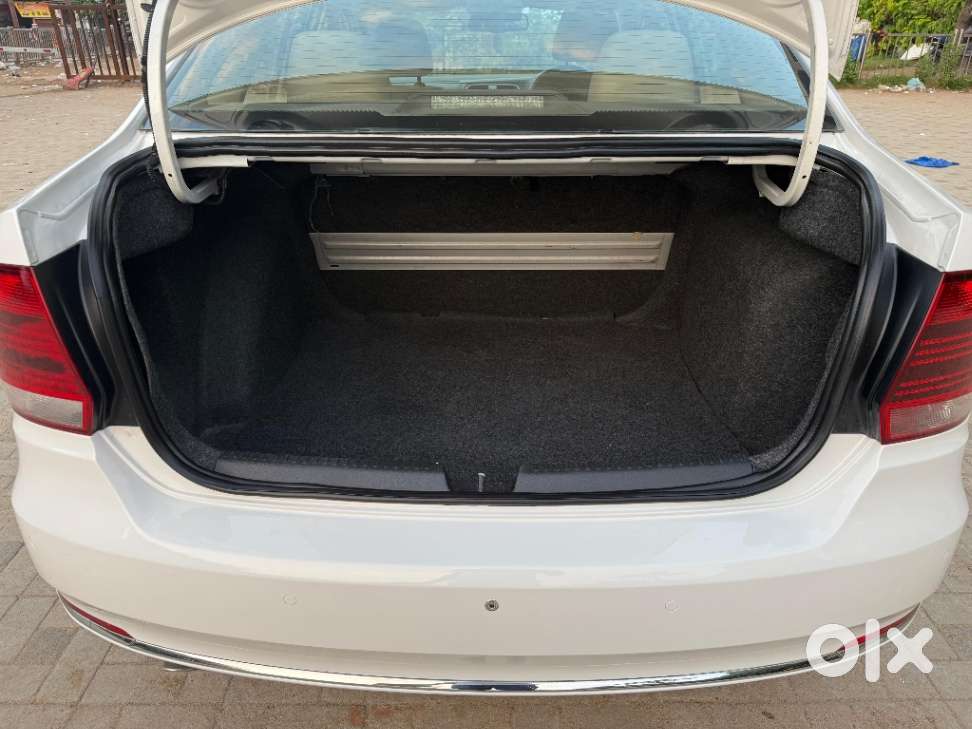 Volkswagen Vento 1.2 Tsi Highline At, 2016, Petrol