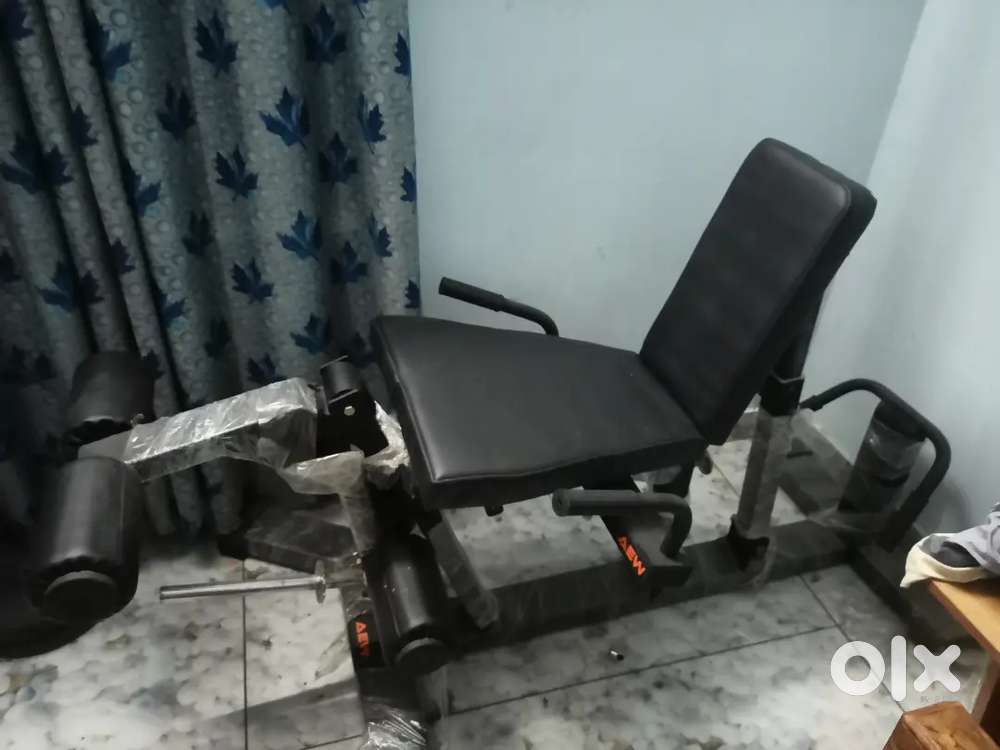 Leg extension curl machine