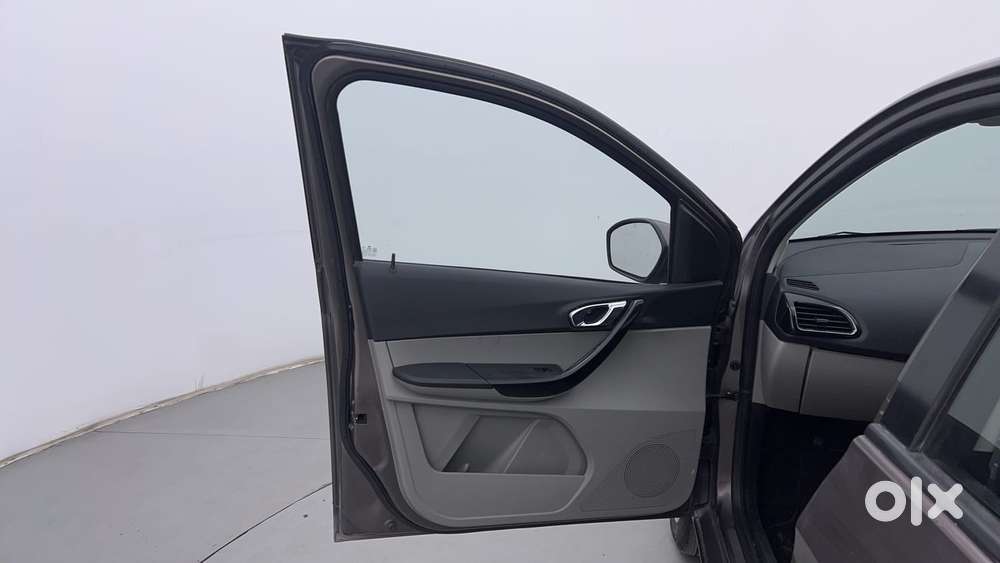 Tata Tiago 1.2 Revotron Xz Wo Alloy, 2018, Petrol