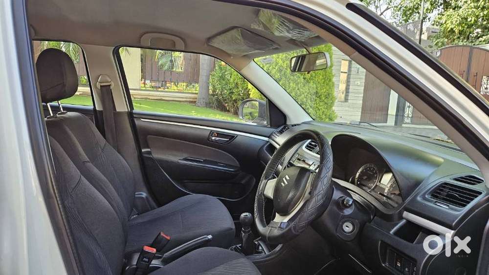 Maruti Suzuki Swift Vxi Optional, 2016, Petrol