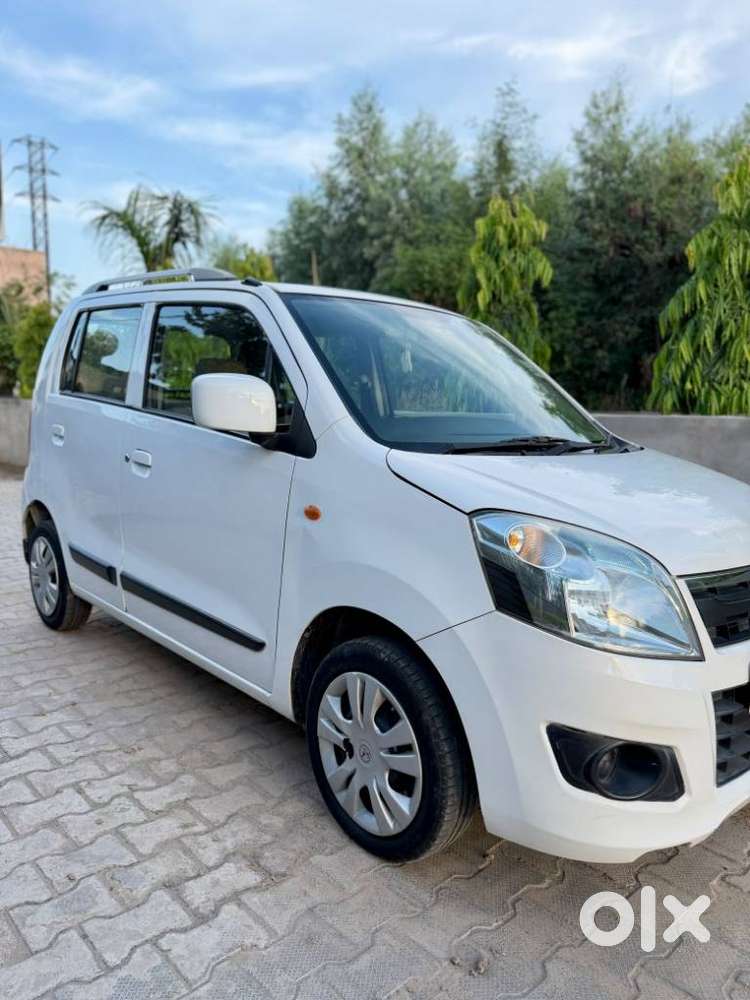 Maruti Suzuki Wagon R Vxi Amt1.2, 2016, Petrol