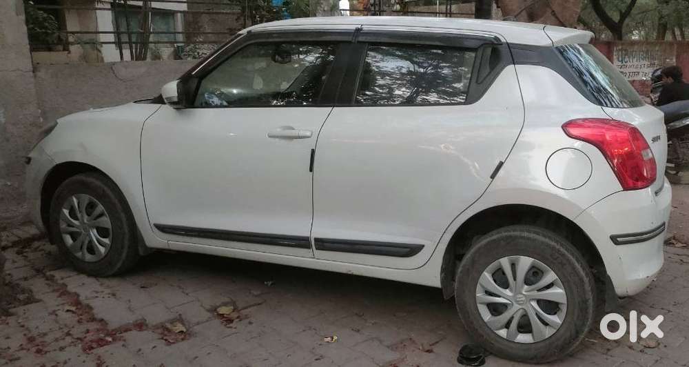 Maruti Suzuki Swift Vxi Cng, 2023, Cng & Hybrids