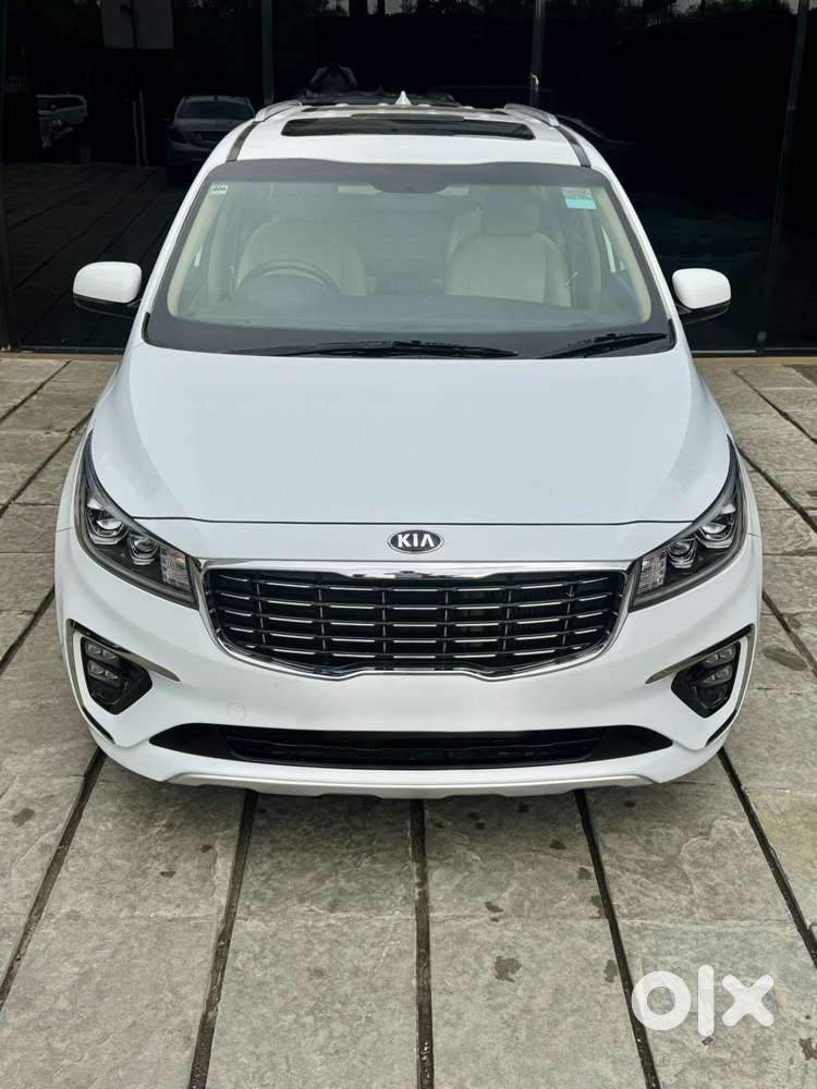 Kia Carnival Premium, 2020, Diesel