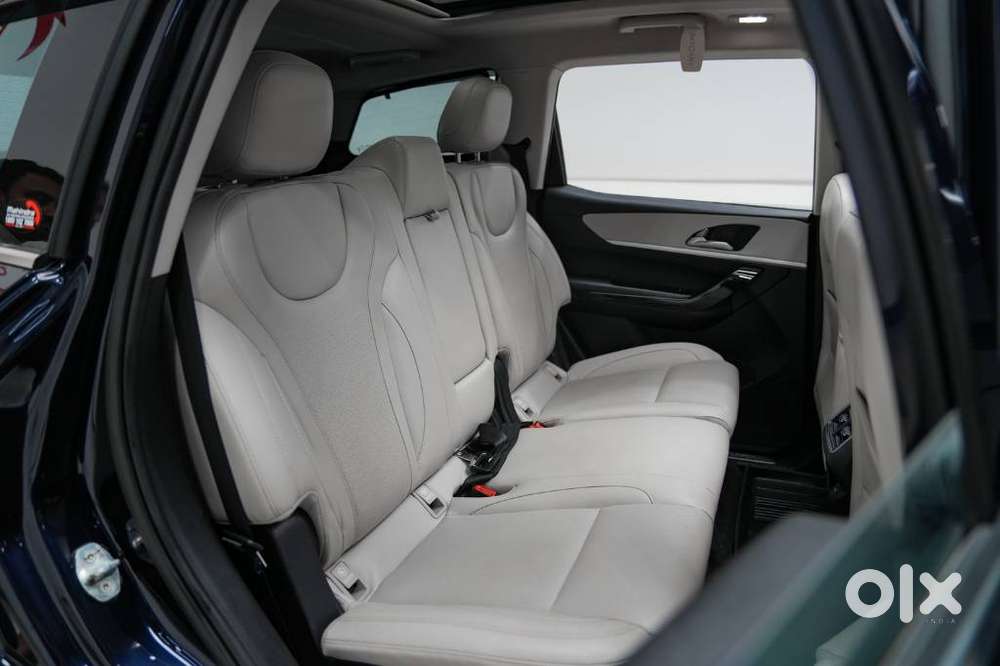 Mahindra Xuv700 2.2 Ax 7 Diesel At Str Awd, 2022, Diesel