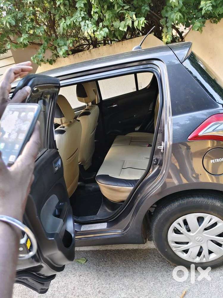 Maruti Suzuki Swift Vxi + Manual, 2018, Petrol