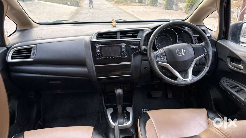 Honda Jazz V Automatic, 2016, Petrol