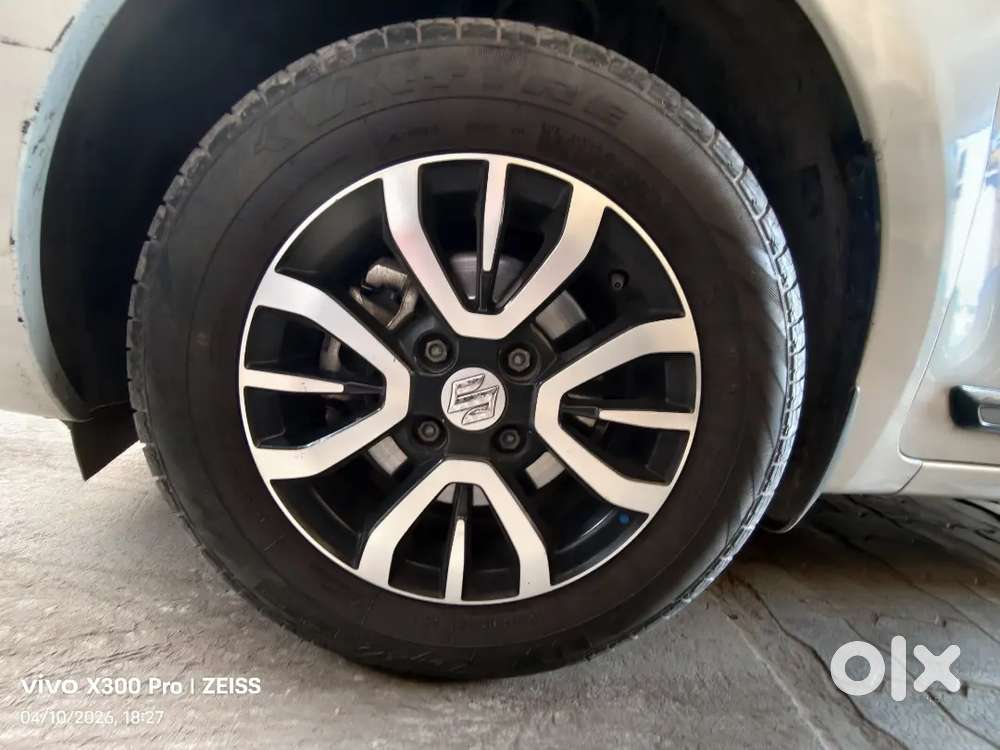 Maruti Suzuki Swift 2022 Petrol 83500 Km Driven