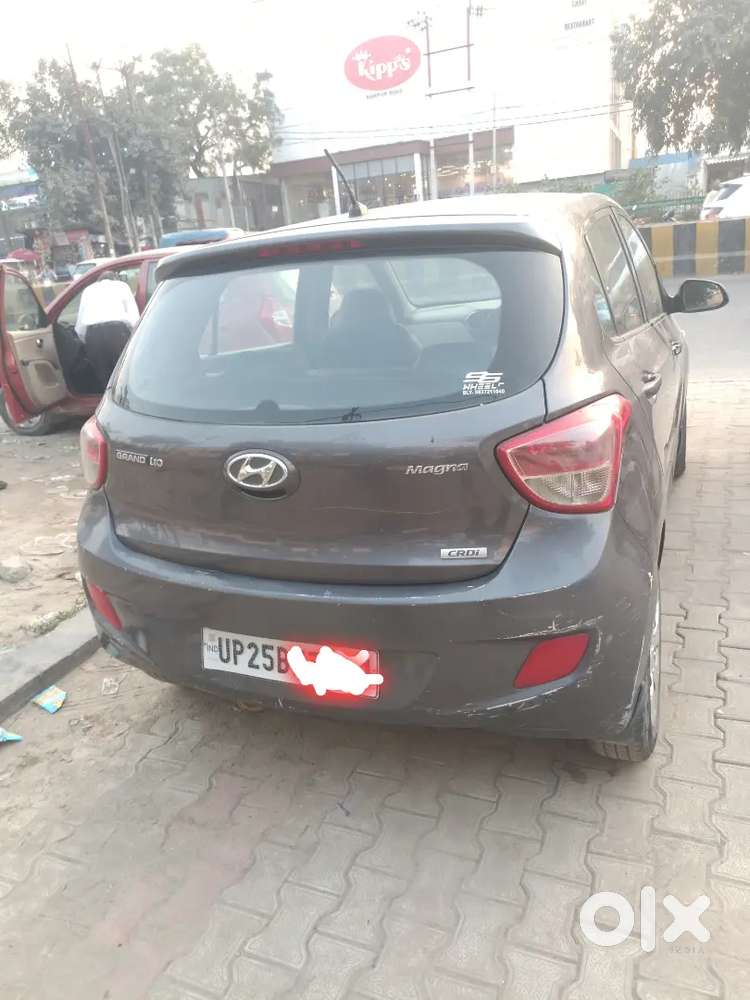 Jarurat H Gadi Bahut Badhiya Hai Sab Genuine Kam Kara Rakha Hai