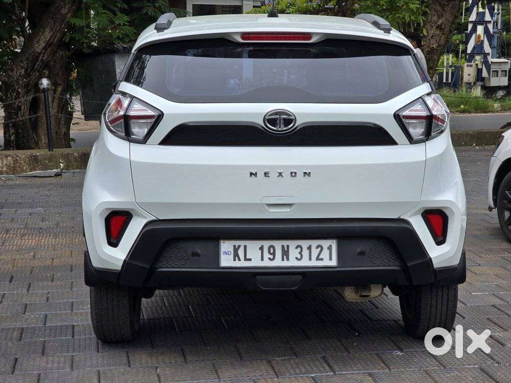Tata Nexon 1.2 Revotron Xm (s), 2022, Petrol