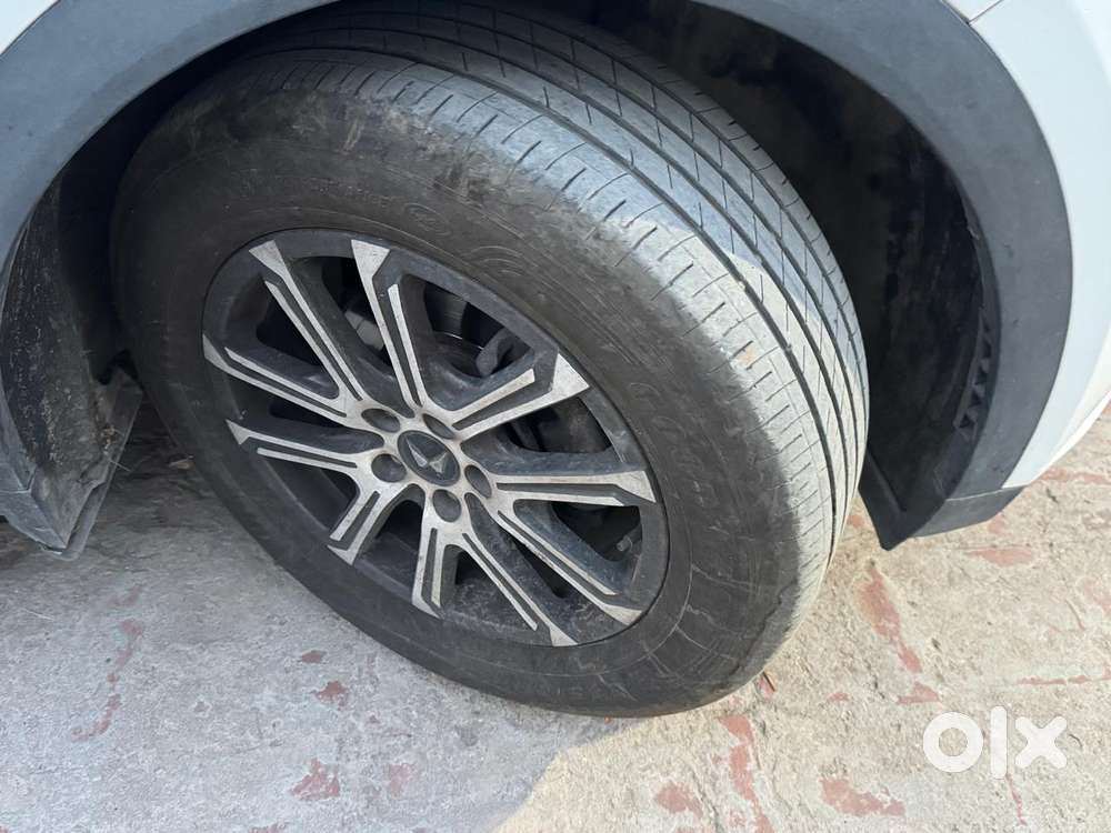 Mahindra Xuv700 2.2 Ax 7 Diesel At Str, 2024, Diesel