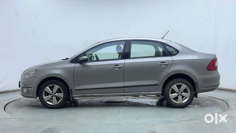 Skoda Rapid [ ] 1.6 Mpi Style Plus, 2016, Petrol