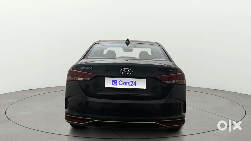 Hyundai Verna 1.5 Sx (o) Vtvt Ivt, 2021, Petrol