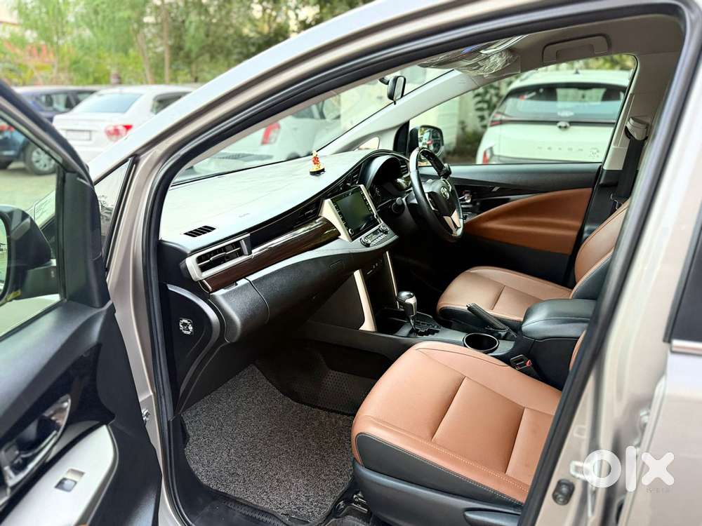 Toyota Innova Crysta 2.4zx Automatic, 2022, Diesel