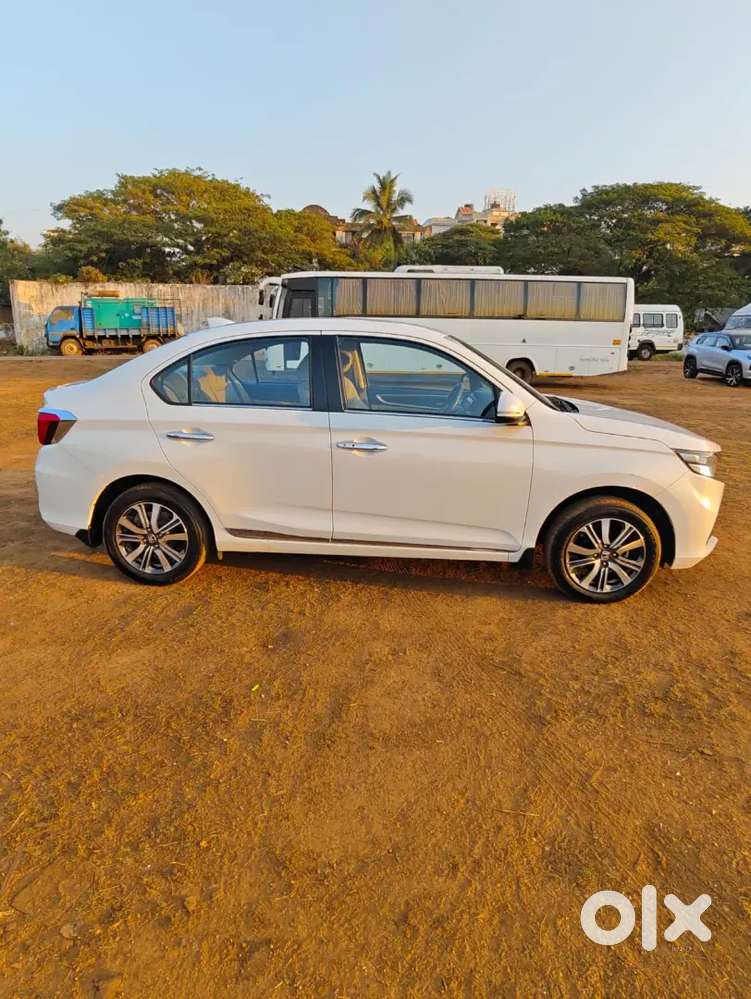 Honda Amaze  Vx Automatic   Warranty Upto 2028 Mint Condition 30000km