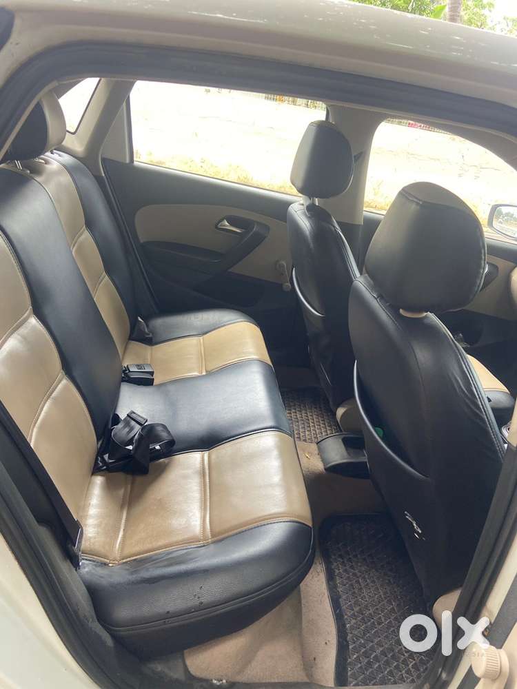 Volkswagen Polo Petrol 2010 Year