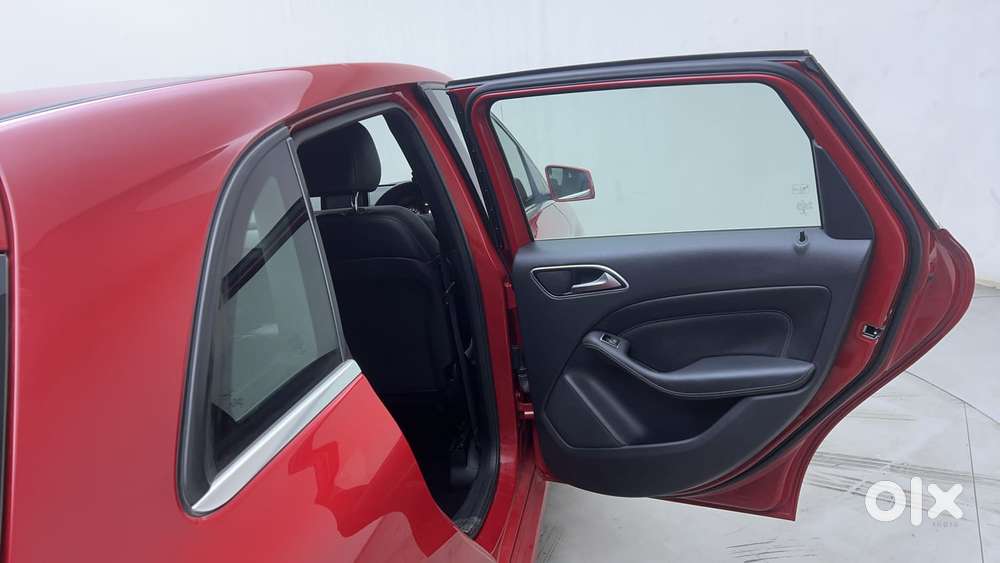 Mercedes-benz B Class 2012-2015 B180 Sports, 2016, Petrol