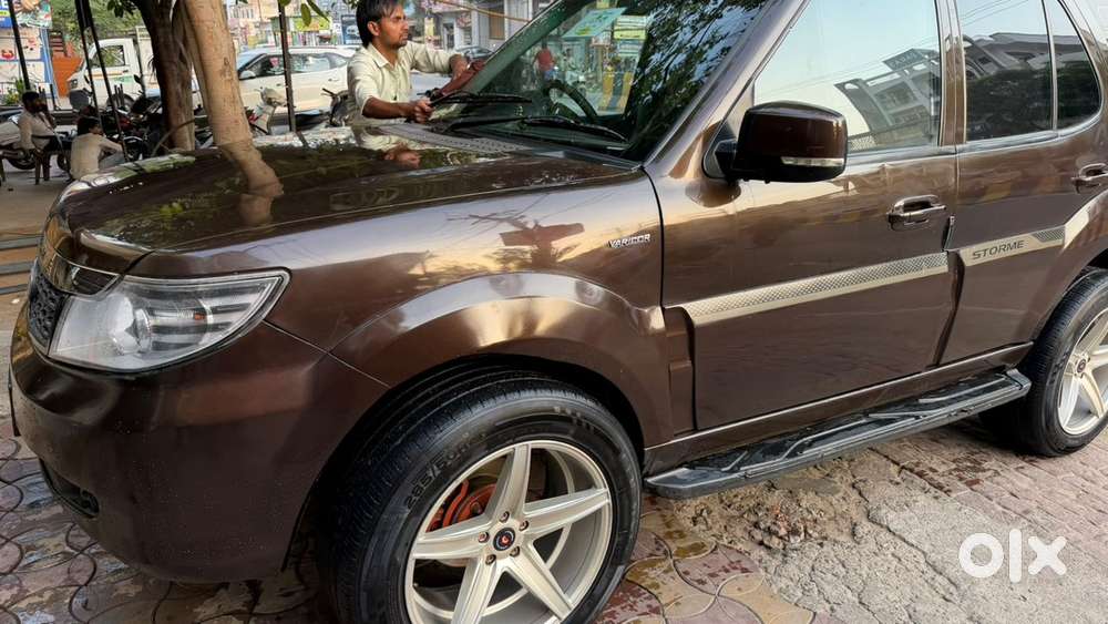 Tata Safari Storme 2015 Diesel Manual Year