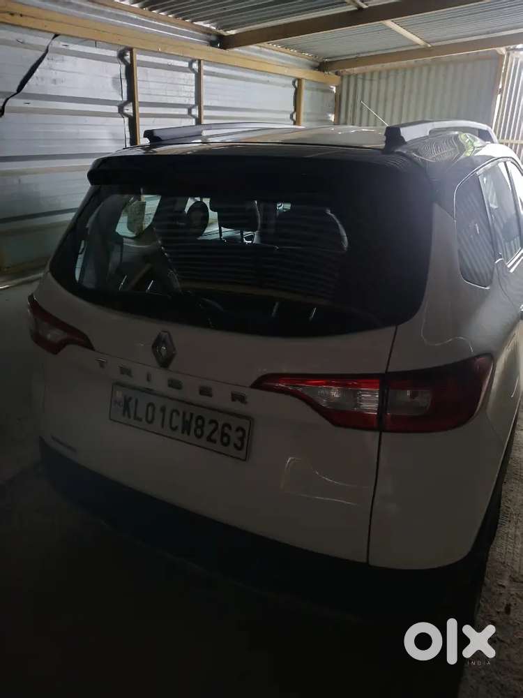 Renault Triber Petrol 2022 Automatic Top Model