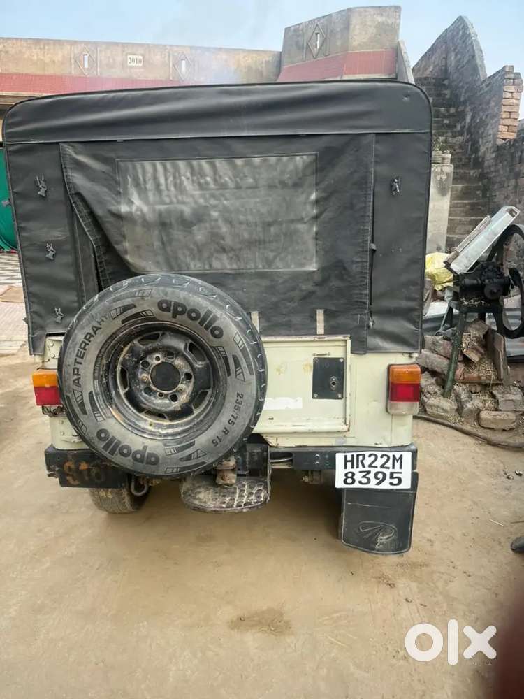 Mahinda Jeep